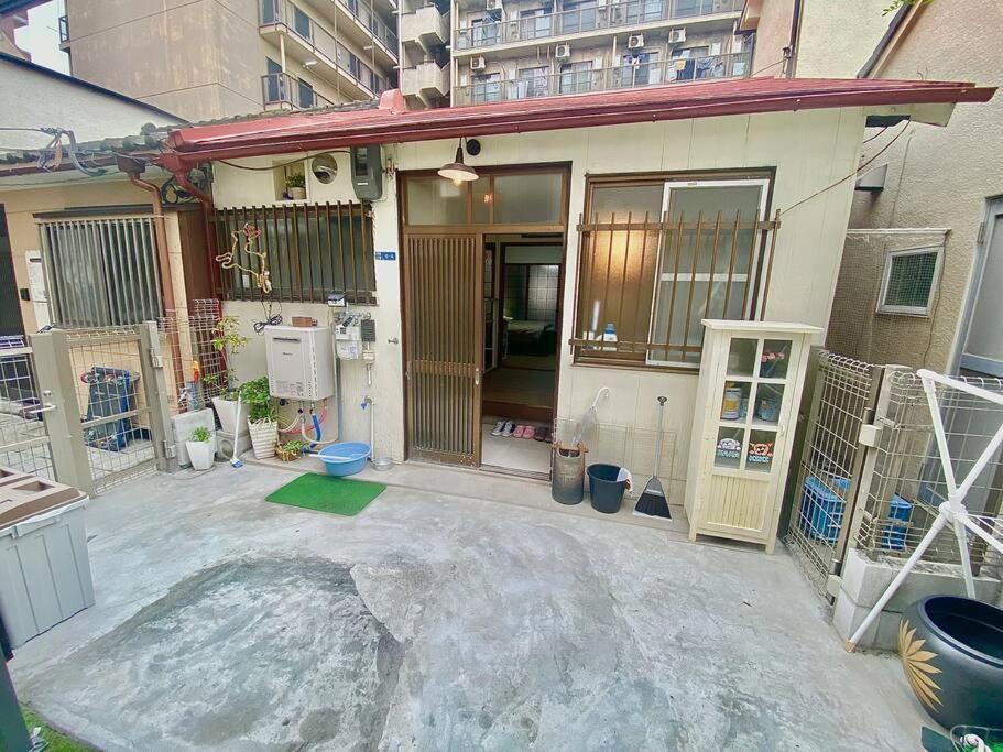 Вілла 天下茶屋駅5分、専用庭付き平屋—Kik Iハウス Осака Екстер'єр фото